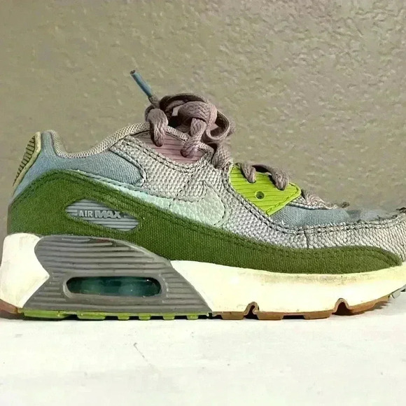 Nike Other - Nike Air Max 90 SE 1 Boys Size 1 Y